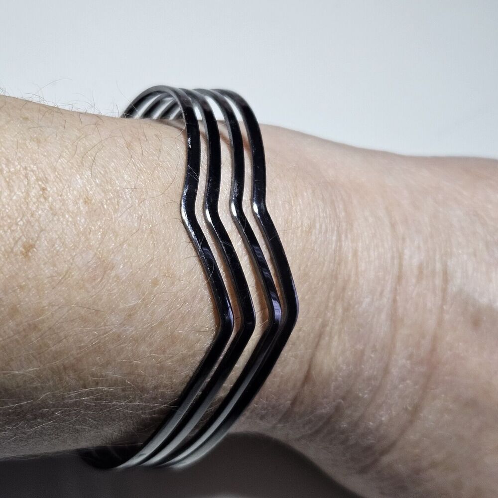 Waverunner Paparazzi Metal Bracelet 7" - Picture 4 of 11